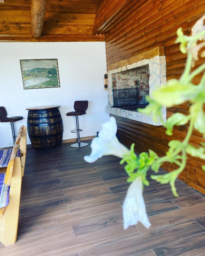 Vila Kuca Za Odmor Marija Vrhovine Exteriér fotografie