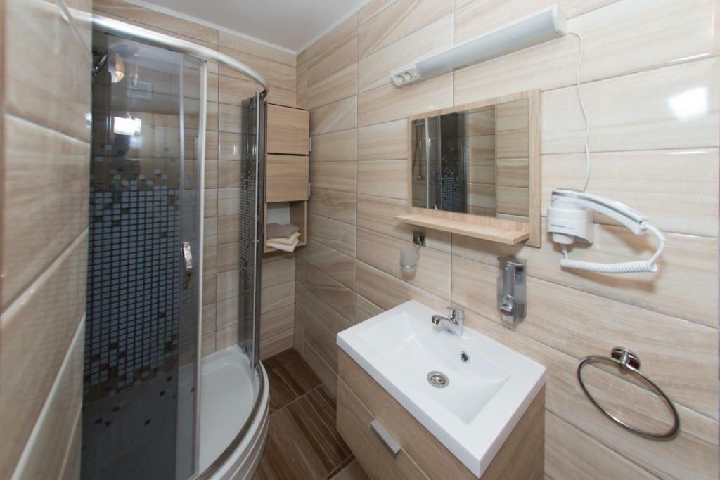 Vila Kuca Za Odmor Marija Vrhovine Exteriér fotografie